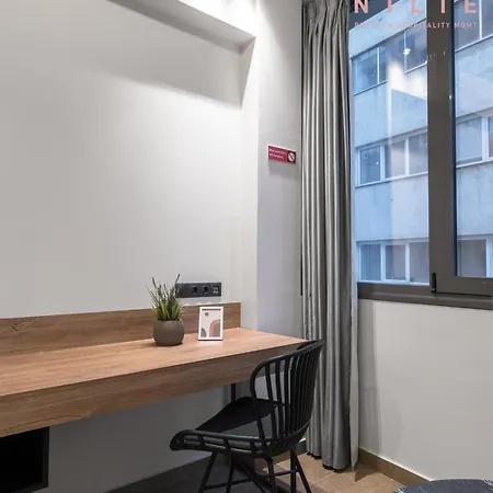 Vellow Door, Nilie Hospitality Mgmt דירה *
