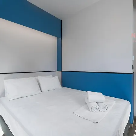Vellow Door, Nilie Hospitality Mgmt דירה *