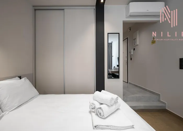 Vellow Door, Nilie Hospitality Mgmt