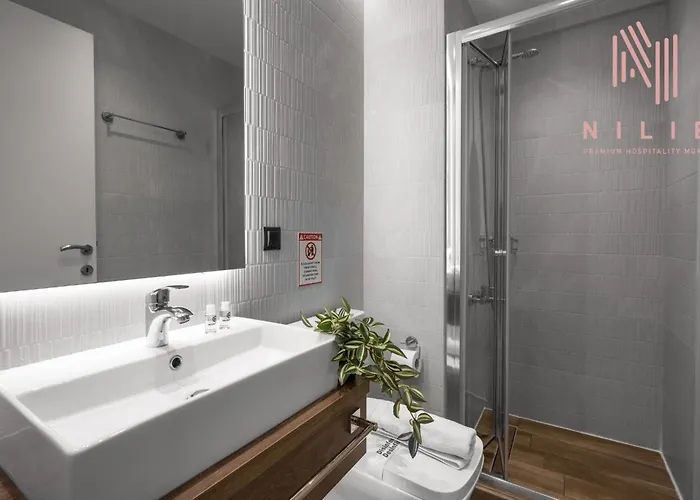 Vellow Door, Nilie Hospitality Mgmt * Soluň