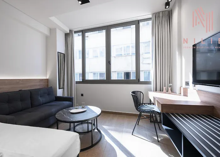 Vellow Door, Nilie Hospitality Mgmt *