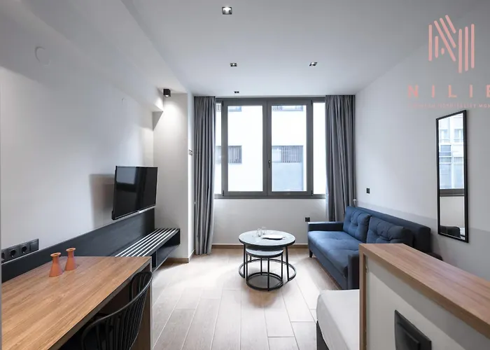 Vellow Door, Nilie Hospitality Mgmt Soluň