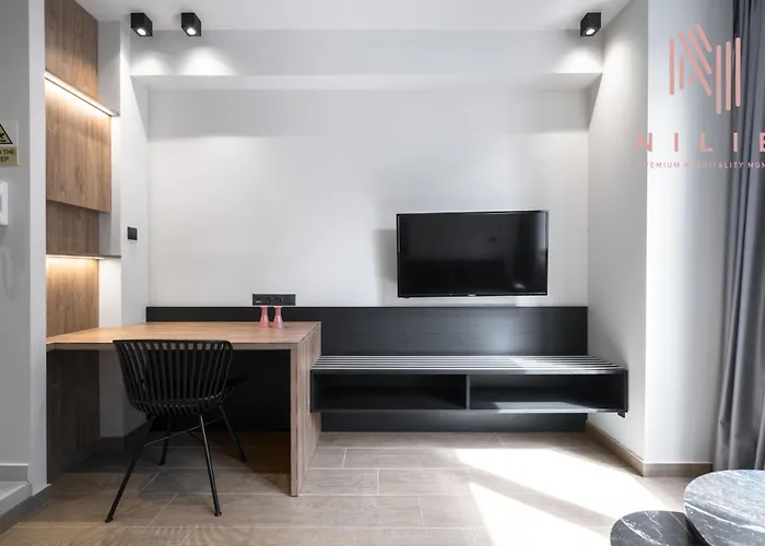 Vellow Door, Nilie Hospitality Mgmt Soluň