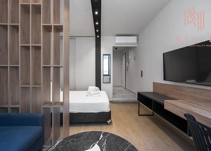 Vellow Door, Nilie Hospitality Mgmt Soluň