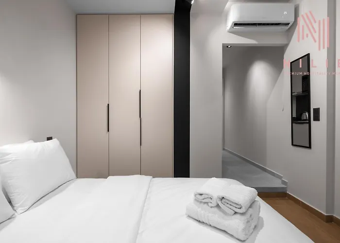 Vellow Door, Nilie Hospitality Mgmt * Soluň